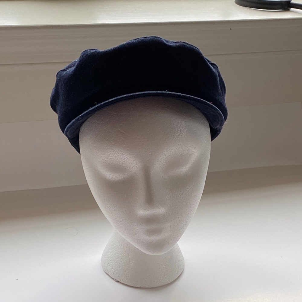 Ucla paper boy/cabbie hat